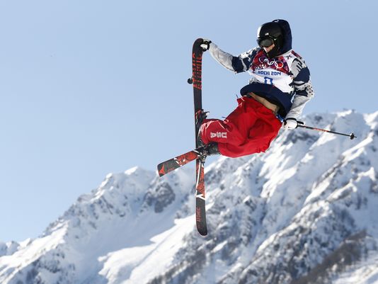 U.S. freestyle skier Gus Kenworthy adopting stray Sochi puppies