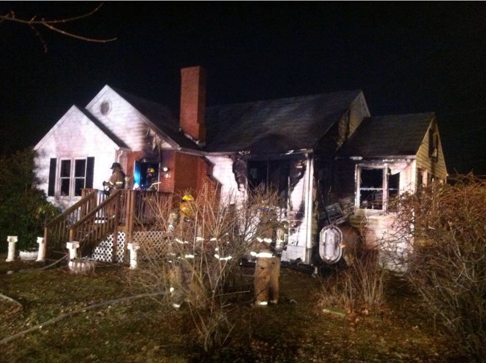 House fire in Md. leaves 2 injured