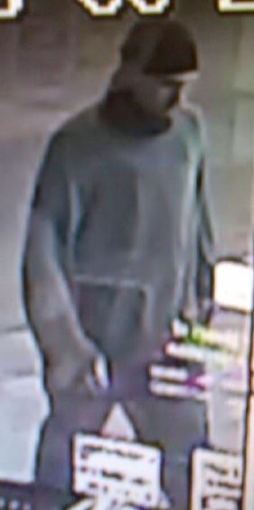 Police search for suspect in Exxon station robbery | wusa9.com