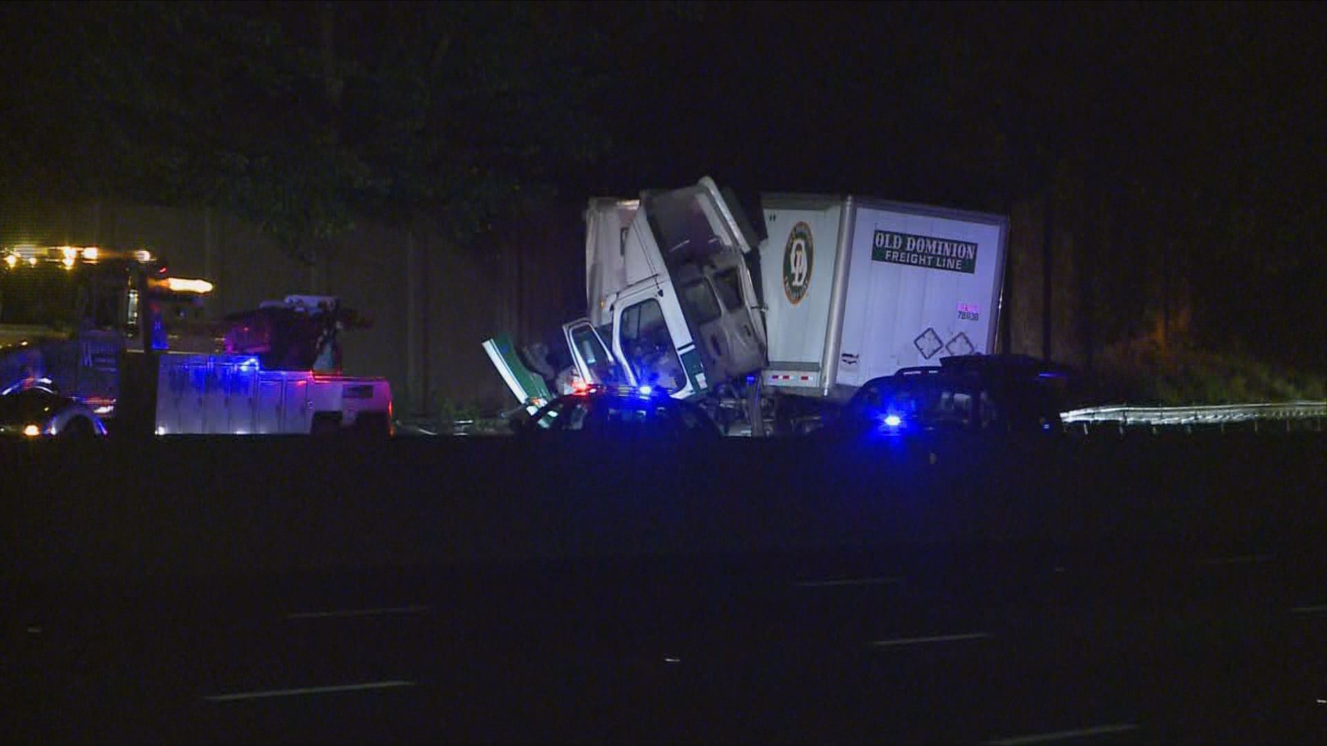 Tractor trailer crash closes Outer Loop in Silver Spring | wusa9.com