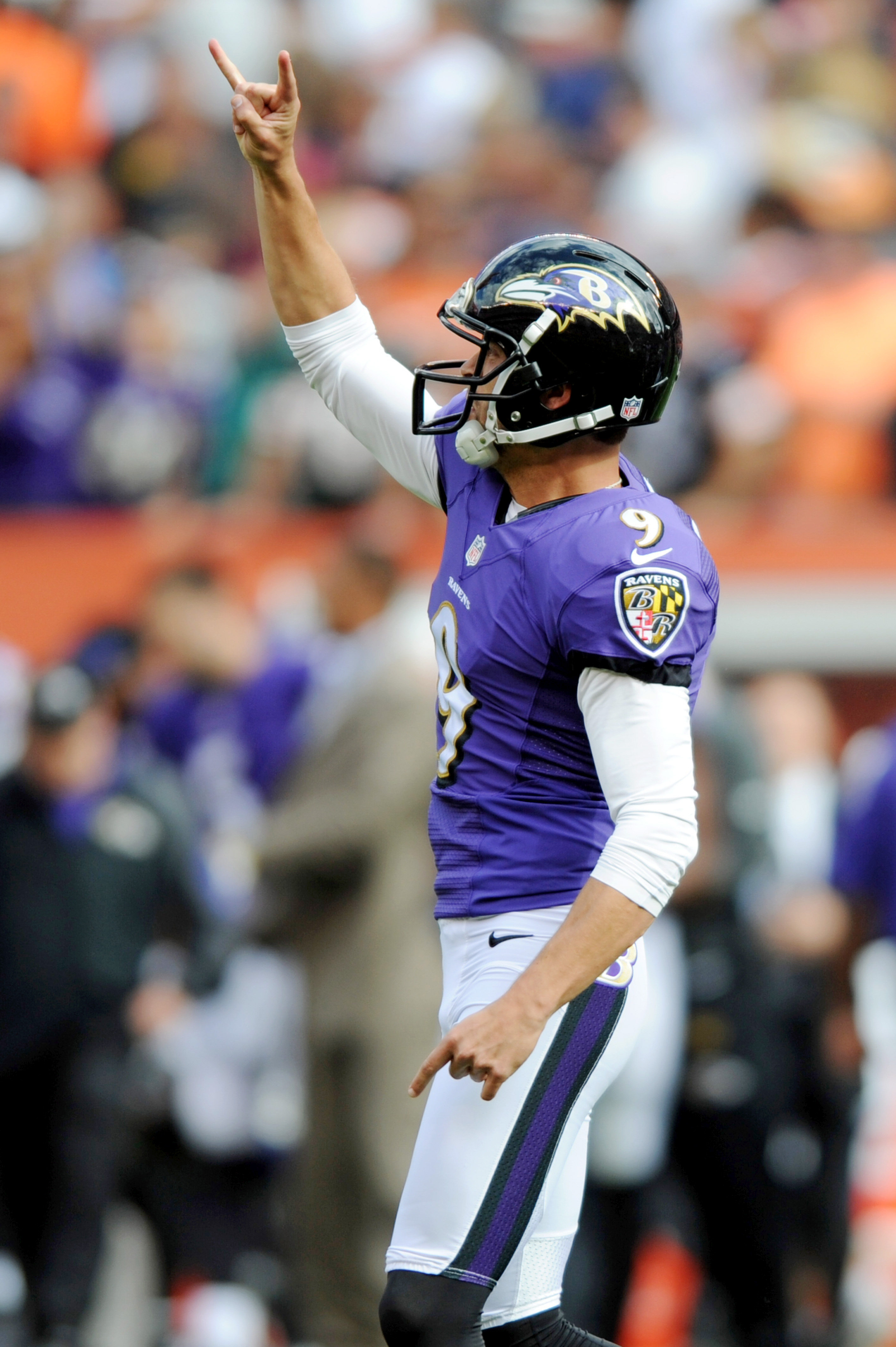 Ravens kicker Justin Tucker is here kicking 70-yard field goals again