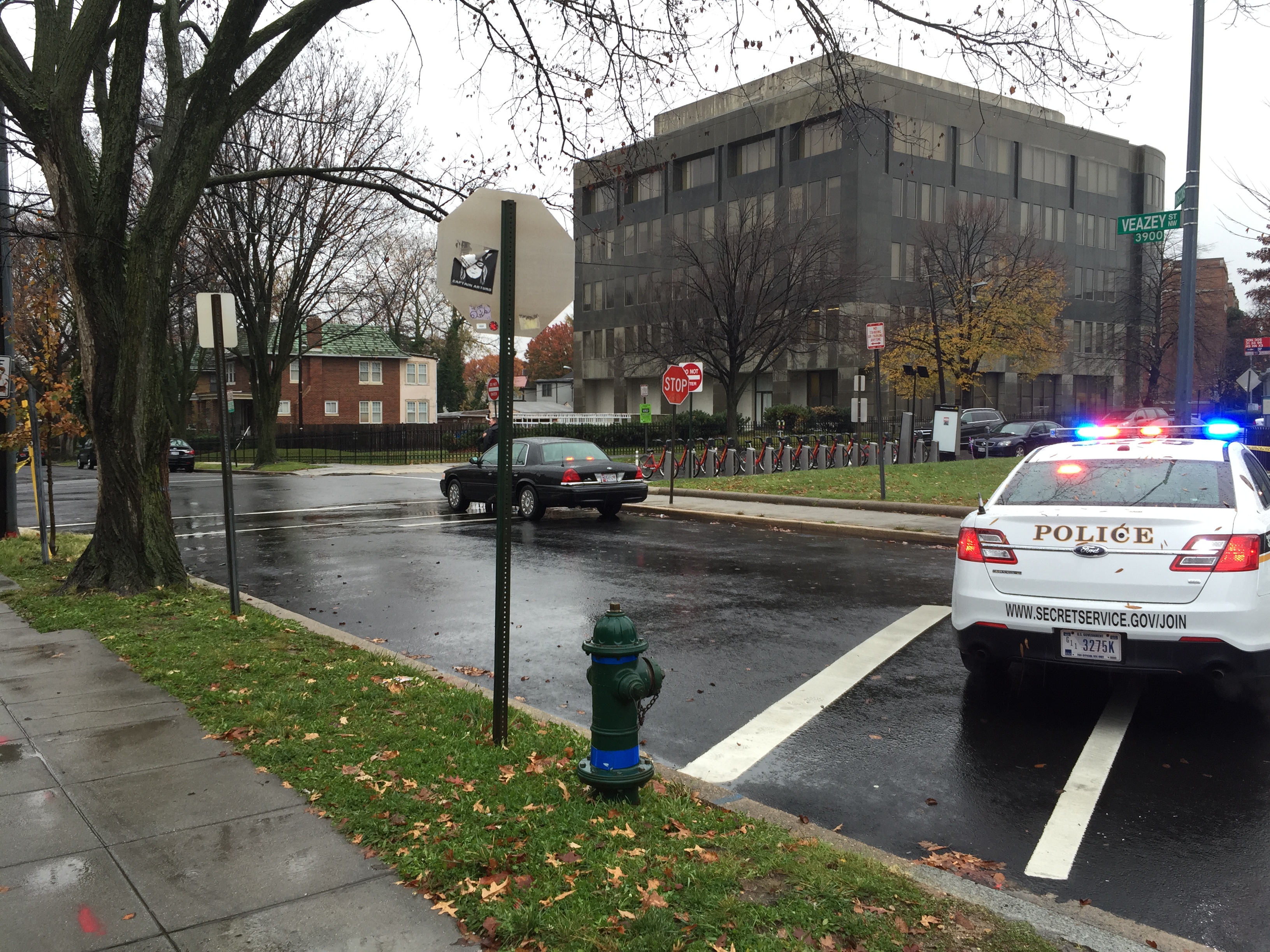 Wisconsin Ave. in Tenleytown reopens after suspicious package