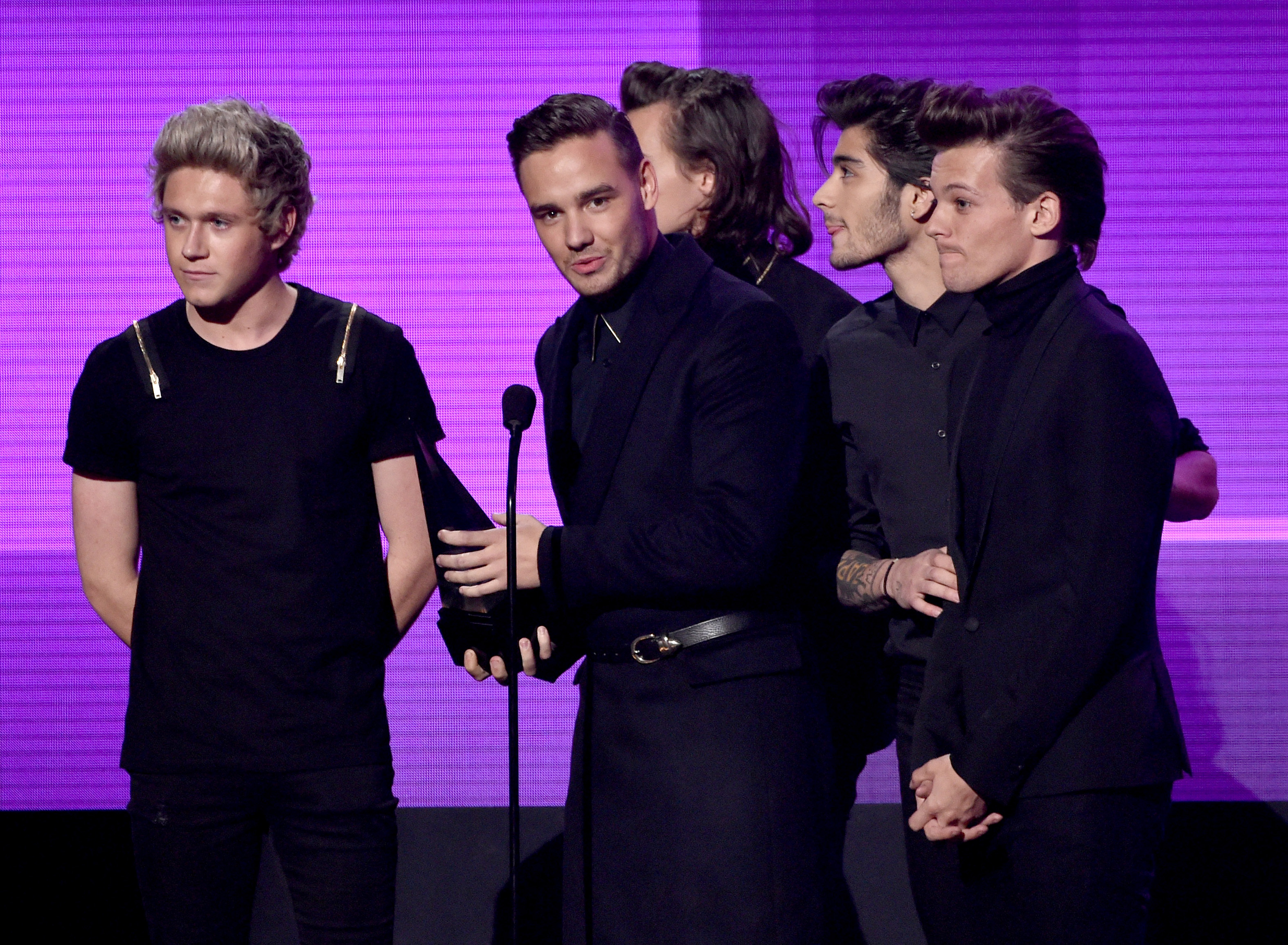 One Direction Wins Big At American Music Awards 2014 