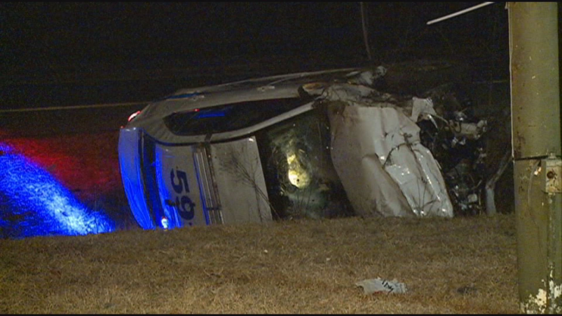 Officer, mother, daughter injured in Bowie vehicle crash