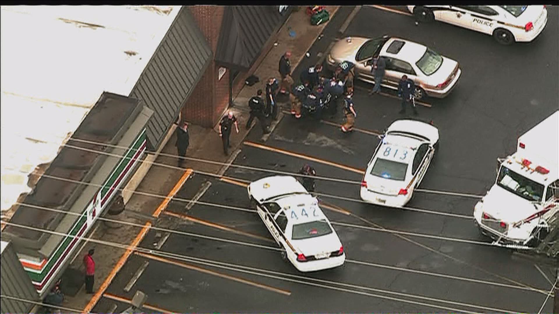 1 injured in Four Corners gas station robbery