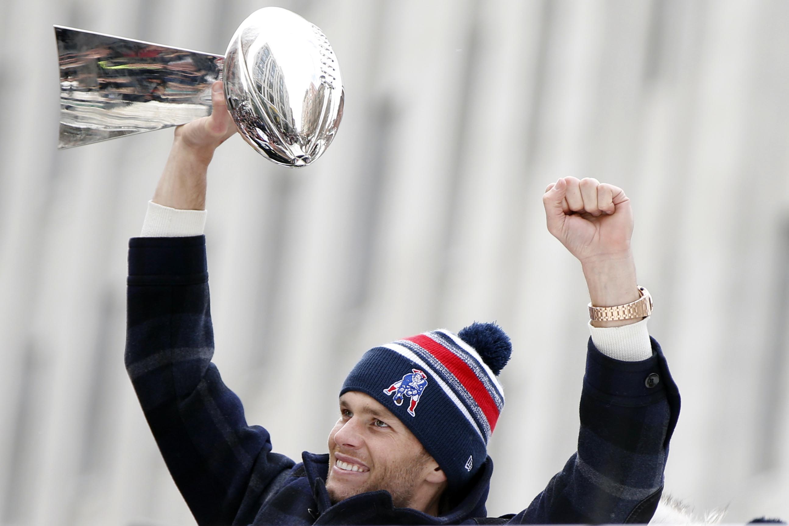 Tom Brady Sr. on Deflategate: 'This was Framegate' - Sports