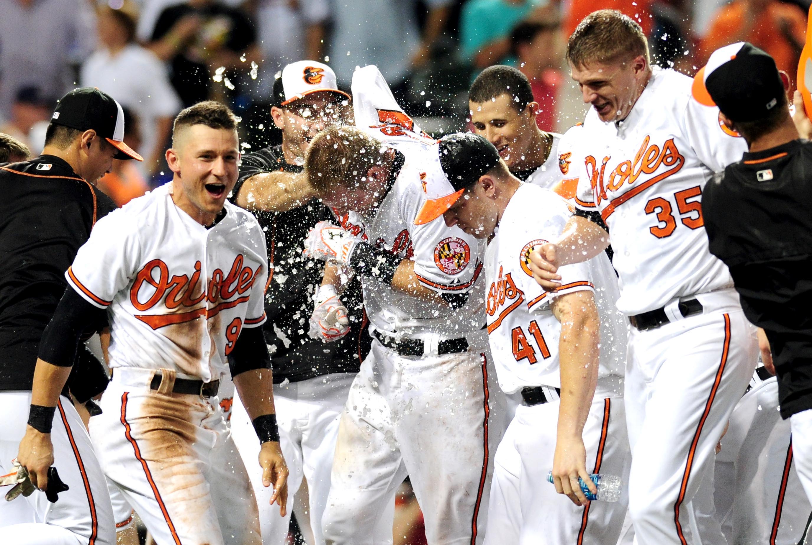 Wieters' 11th-inning HR gives Orioles 2-1 win over Braves