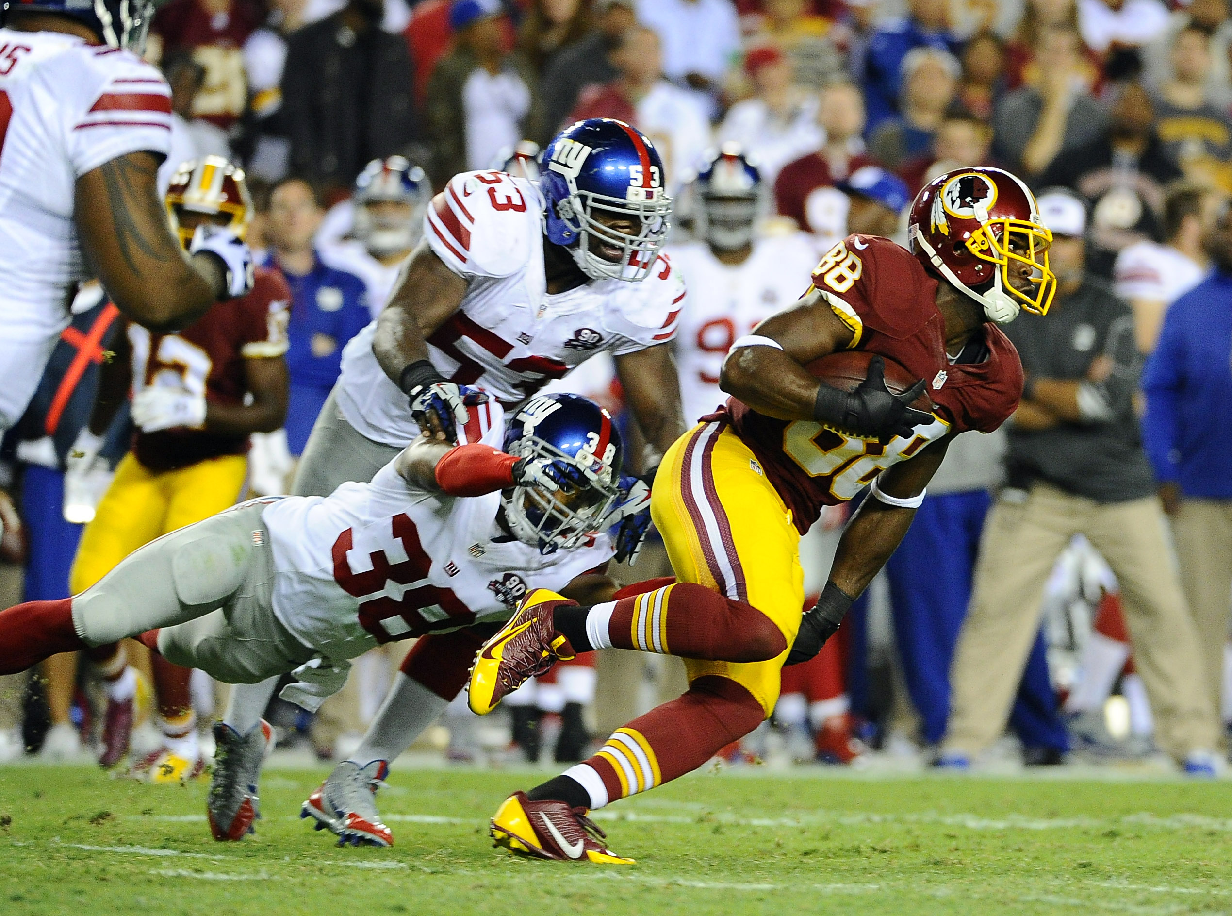 Giants roll over Redskins, 32-21