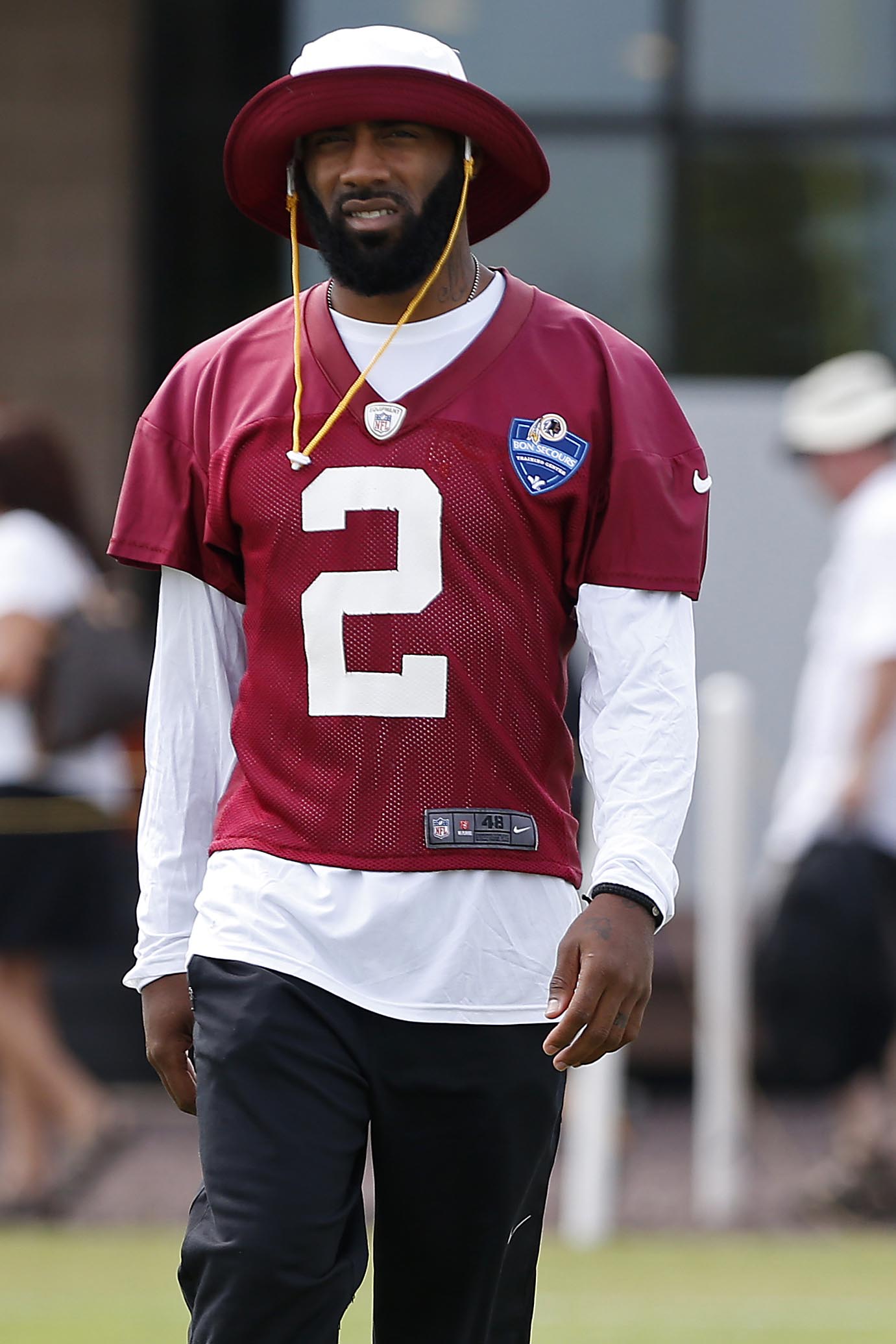 DeAngelo Hall of Washington Redskins suffers toe injury against