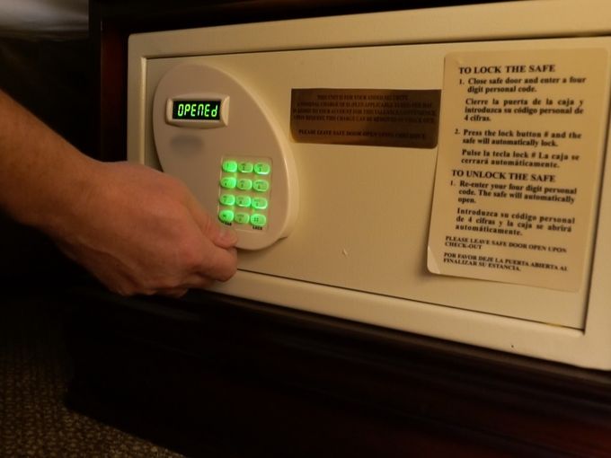 Safe but not secure Testing hotel safes across the US