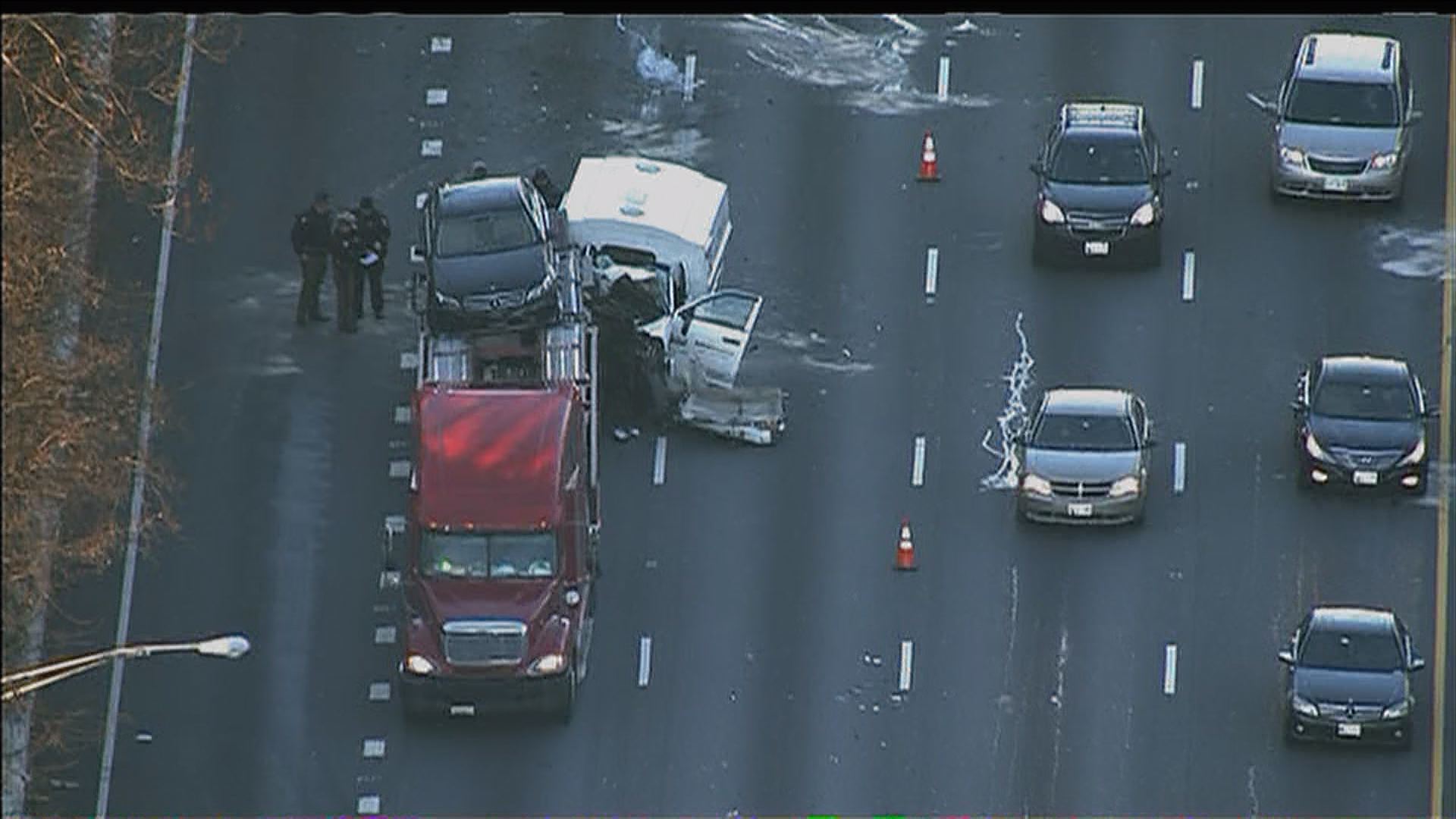 Crash on Inner Loop at Connecticut Ave closes several lanes | wusa9.com