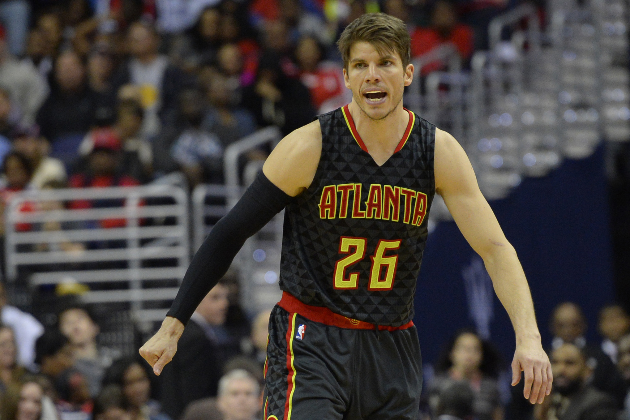 Hawks beat Wizards 122101 on strength of 3point shooting