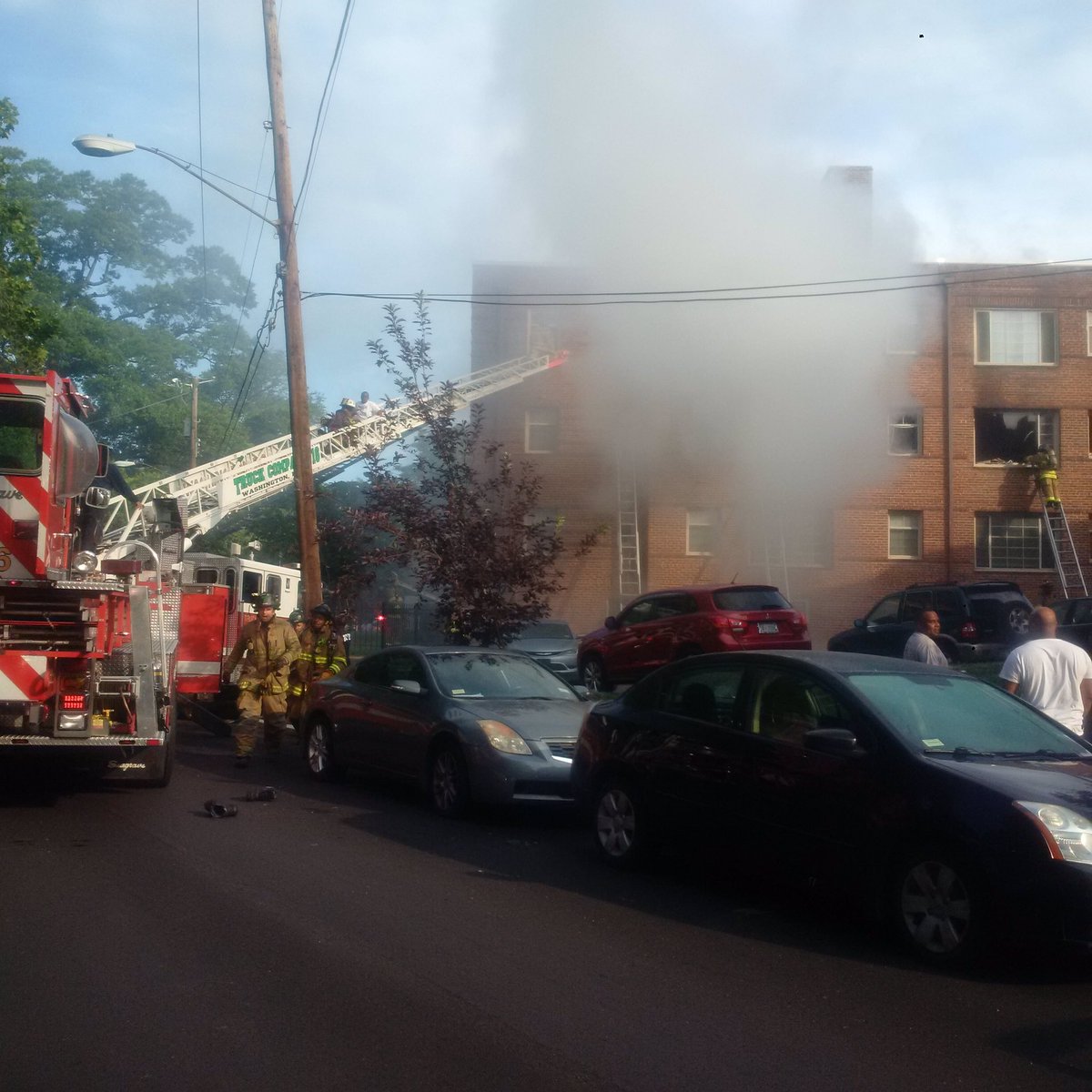 2 kids, 3 others injured in DC apartment fire | wusa9.com