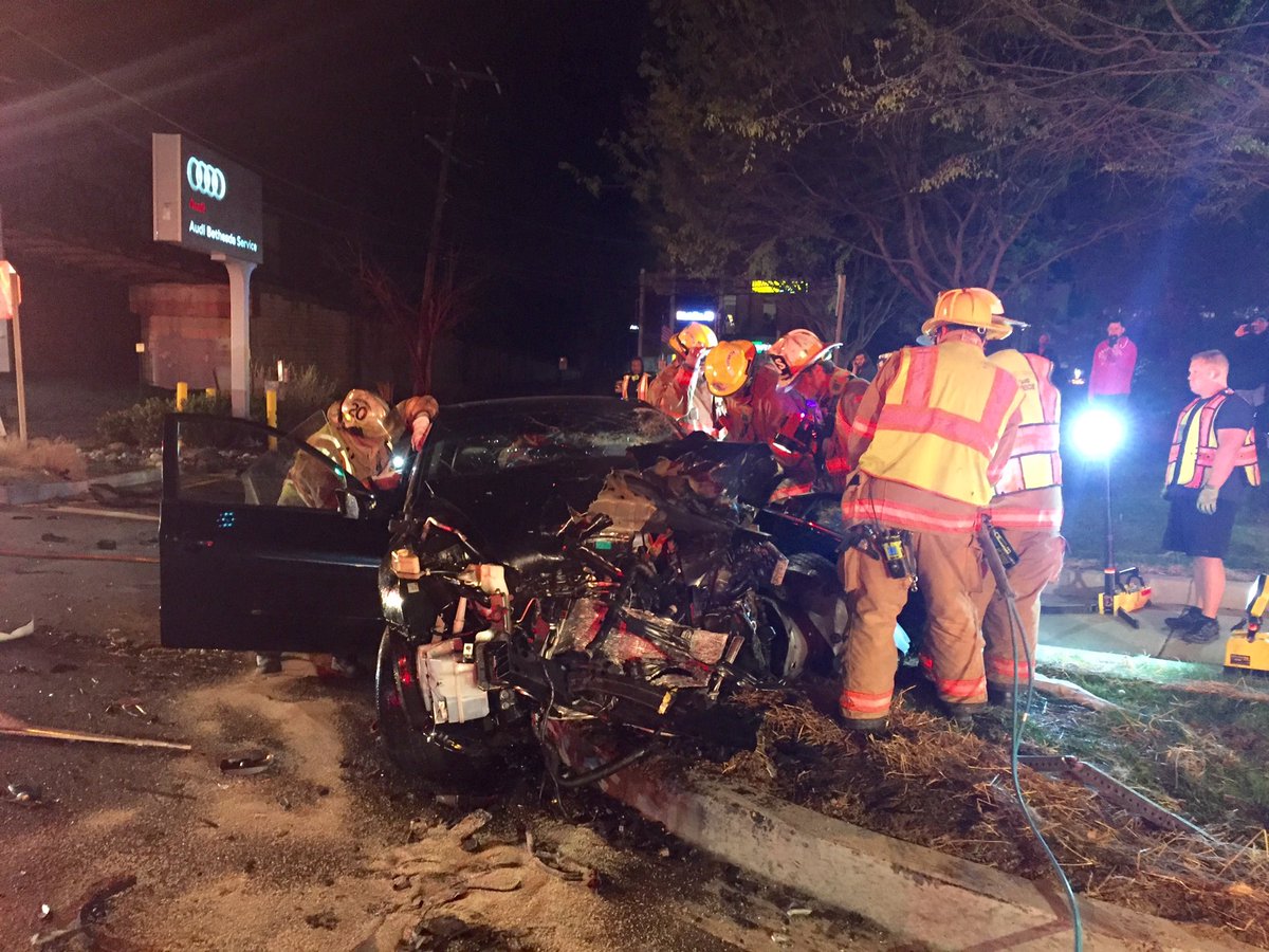 1 Injured After Car & Tractor-trailer Crash In Bethesda | Wusa9.com