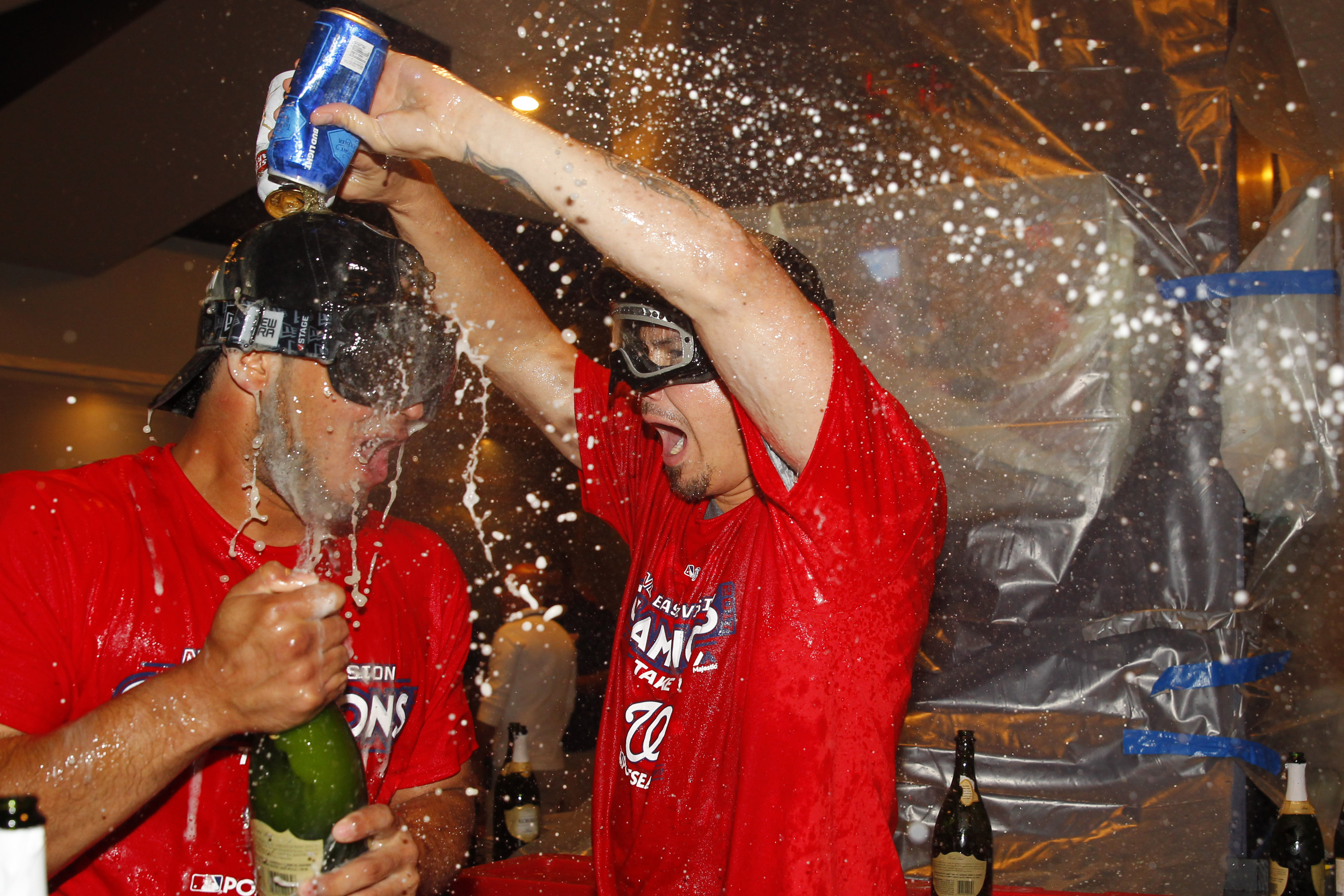 Nationals clinch NL East as Strasburg dominates Phillies, Marlins lose