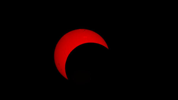 Partial solar eclipse to darken sky Thursday | wusa9.com