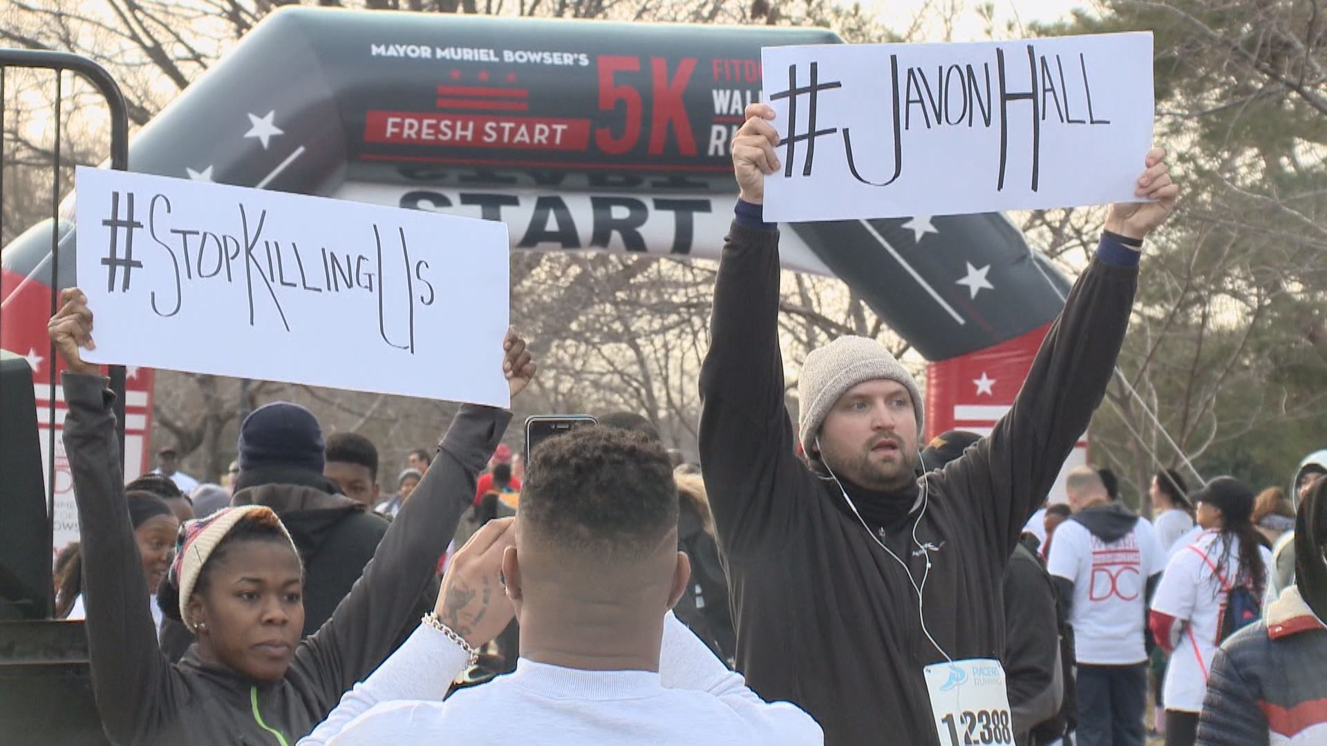 DC mayor's 5k event interrupted by protesters | wusa9.com